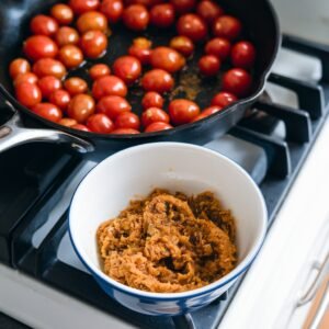 tomato mix in ginger garlic paste