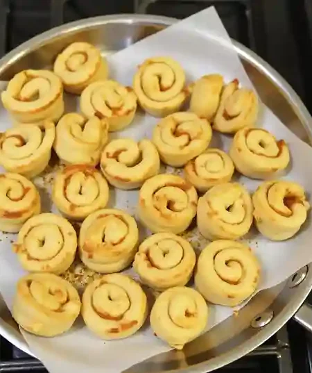 Cut and Fry Bhakarwadi